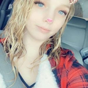 Meet your Posher, Whitney